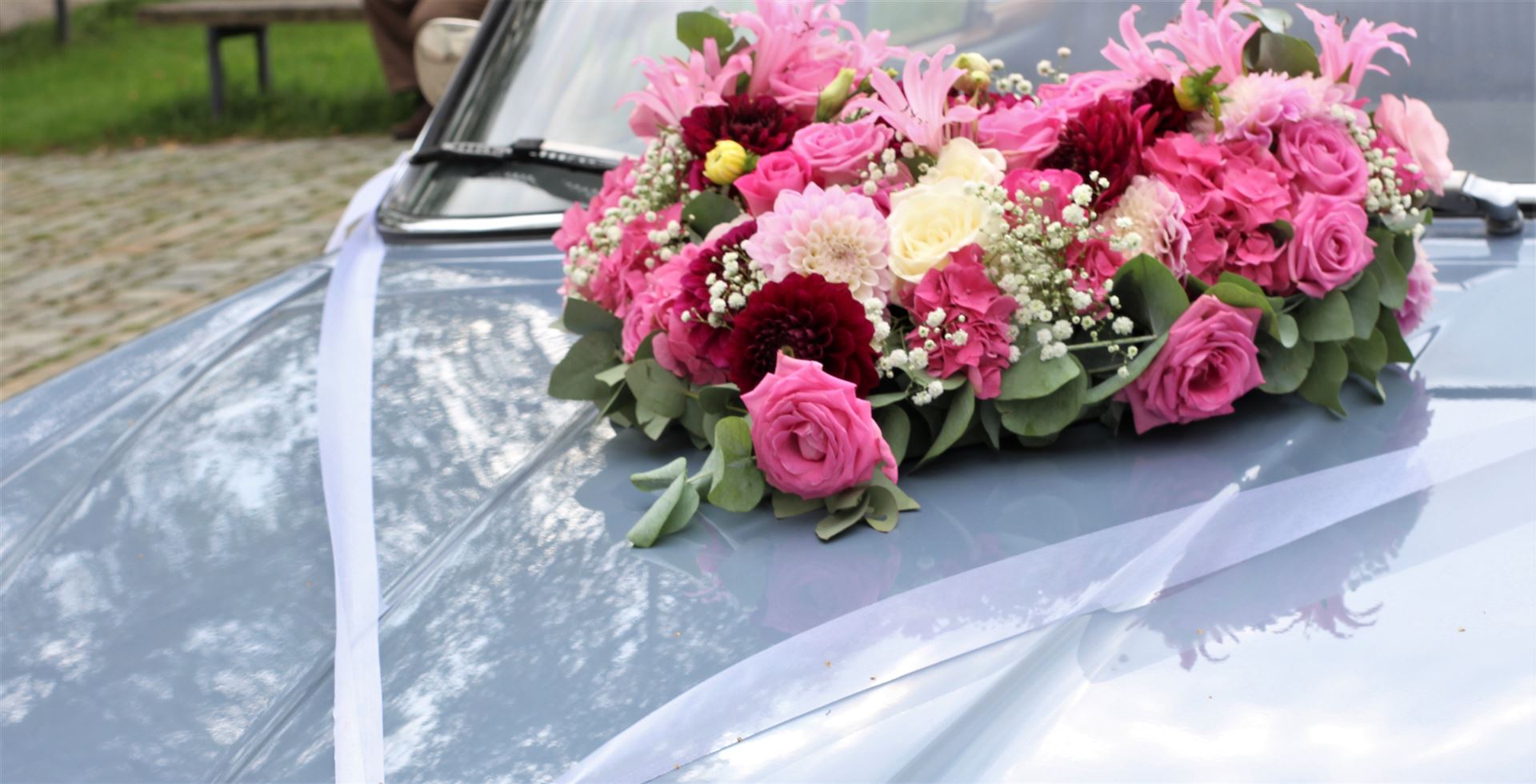 Autoschmuck, Hochzeit, Autodeko Brautkleid in Bayern - Lindau